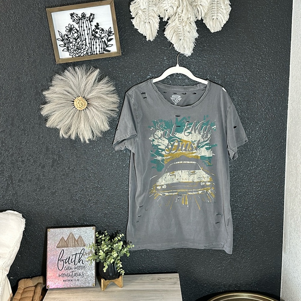 Country deep graphic t-shirt